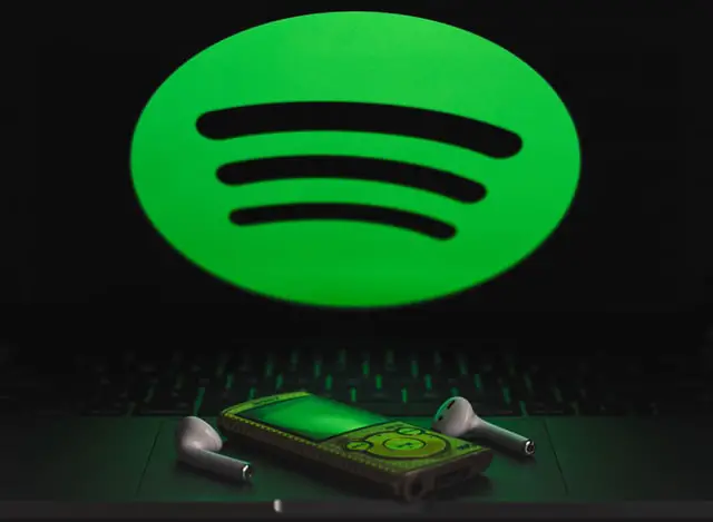 Layanan Streaming Musik Spotify