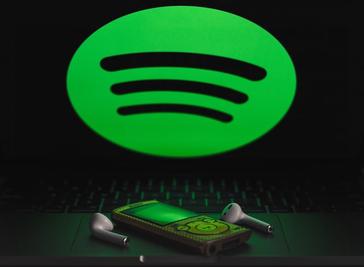 estilo Cambio bádminton Nikmati Lagu Sepuasnya dengan Tunelf Spotify Music Converter! - CadeMedia