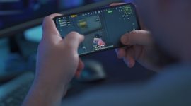 Anak Bermain Game Mobile